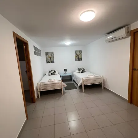 Moderna Con Piscina