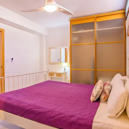 Moderna Con Piscina Villa *