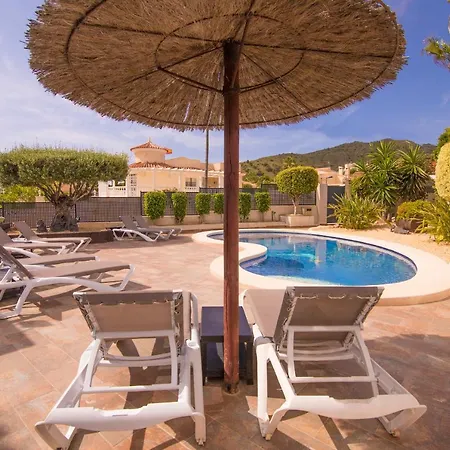 Moderna Con Piscina Villa *