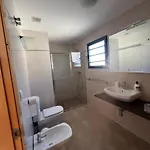 Moderna Con Piscina Villa *