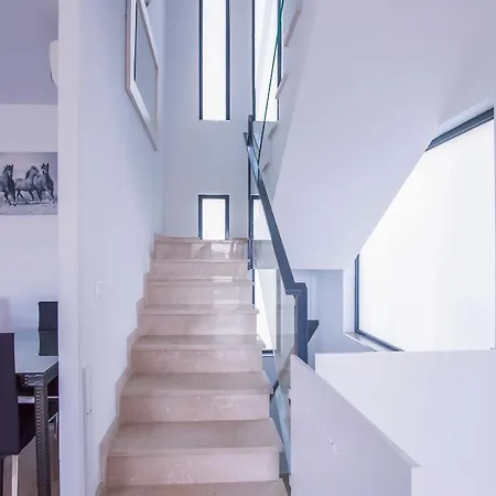 ヴィラ Moderna Con Piscina エル・カンページョ