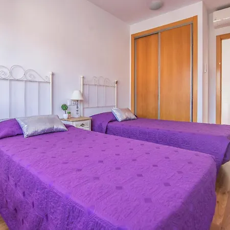 ヴィラ Moderna Con Piscina *