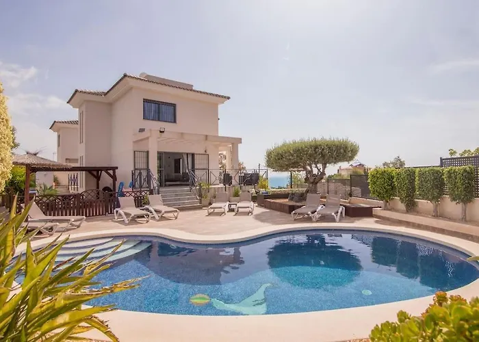 Moderna Con Piscina Вилла