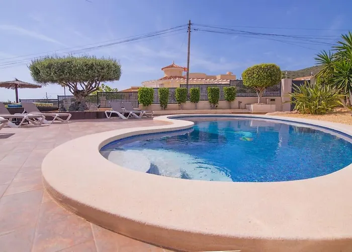 Moderna Con Piscina Вилла *