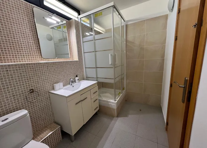 Вилла Moderna Con Piscina